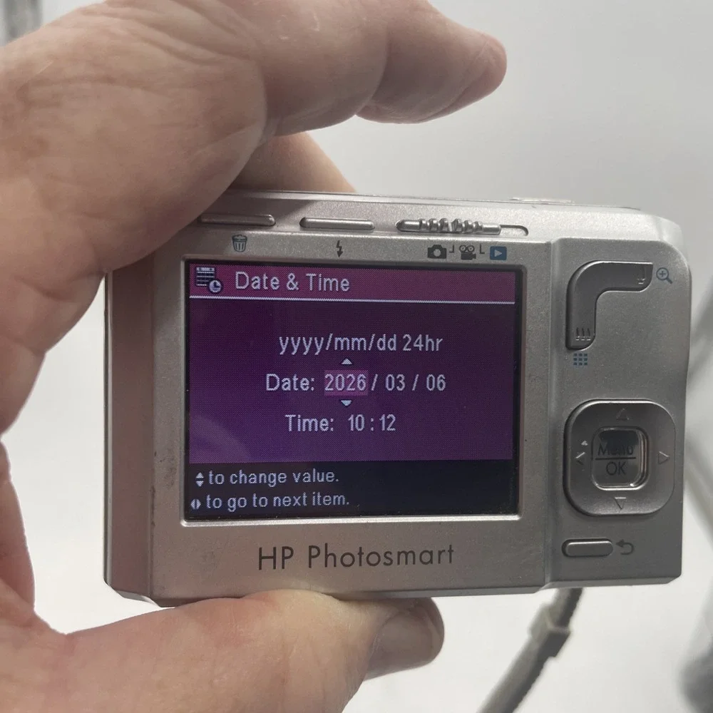 HP Photosmart M447 5MP Digital Camera 3X Zoom+Battery+SD Card-Tested
